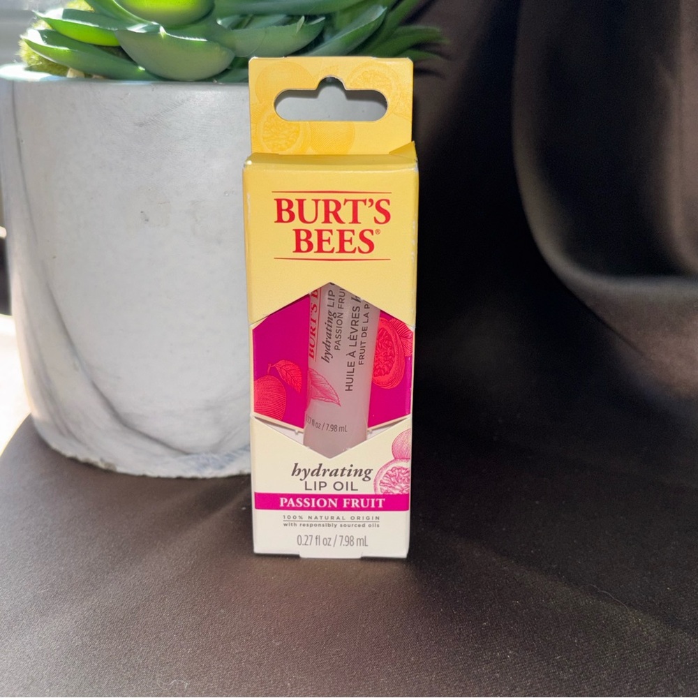 Burt's Bees Passion Fruit Hydrating Lip Oil - Yellow and Pink